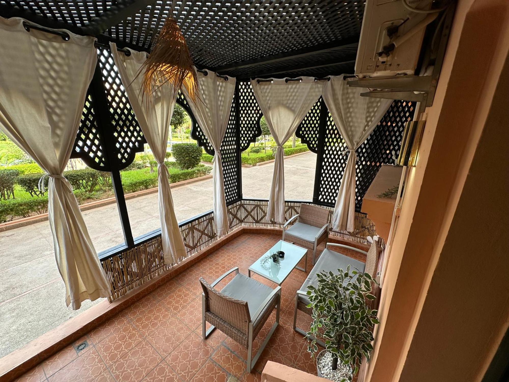 Oasis De Detente Avec Terrasse Et Vue Sur Piscine 마라케시 외부 사진
